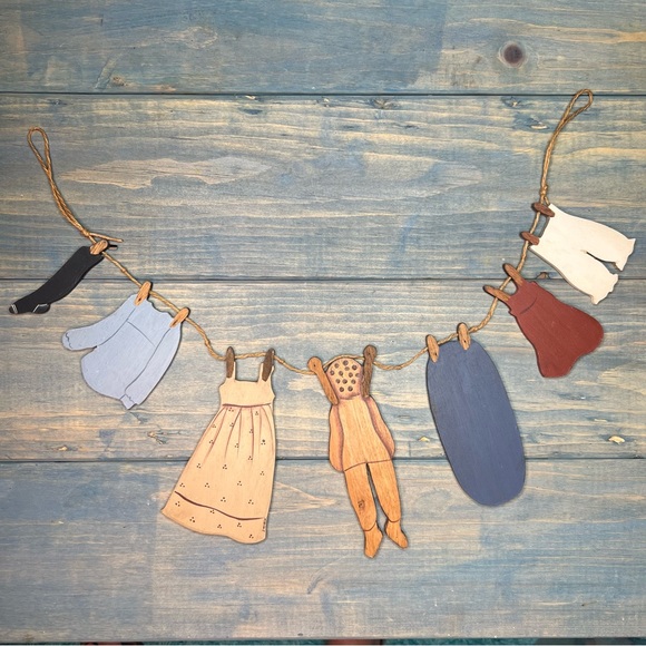Vintage Wood Clothesline Wall Decor - Picture 13 of 15